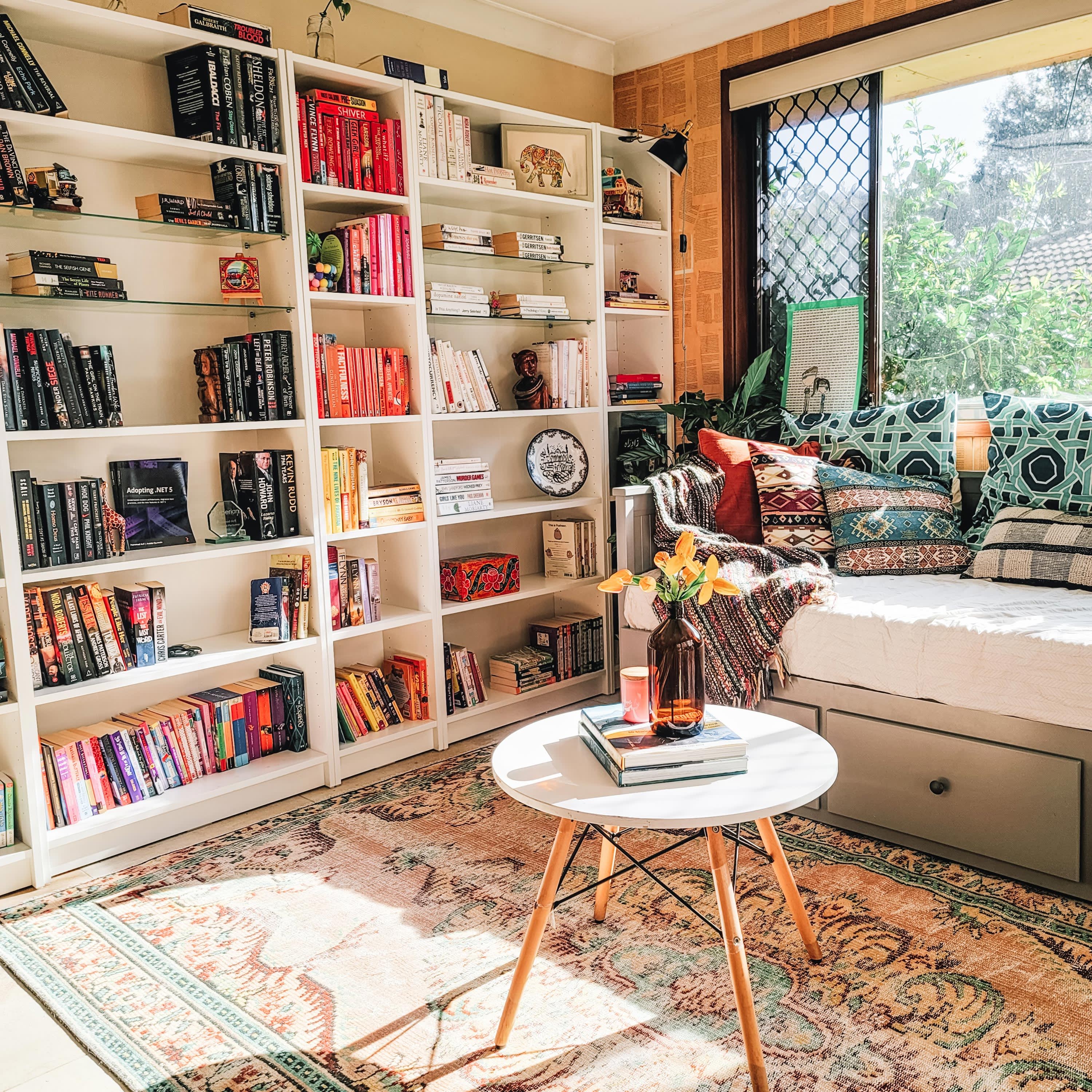 See Inside a 1980s Australia House Updated With Color | Apartment